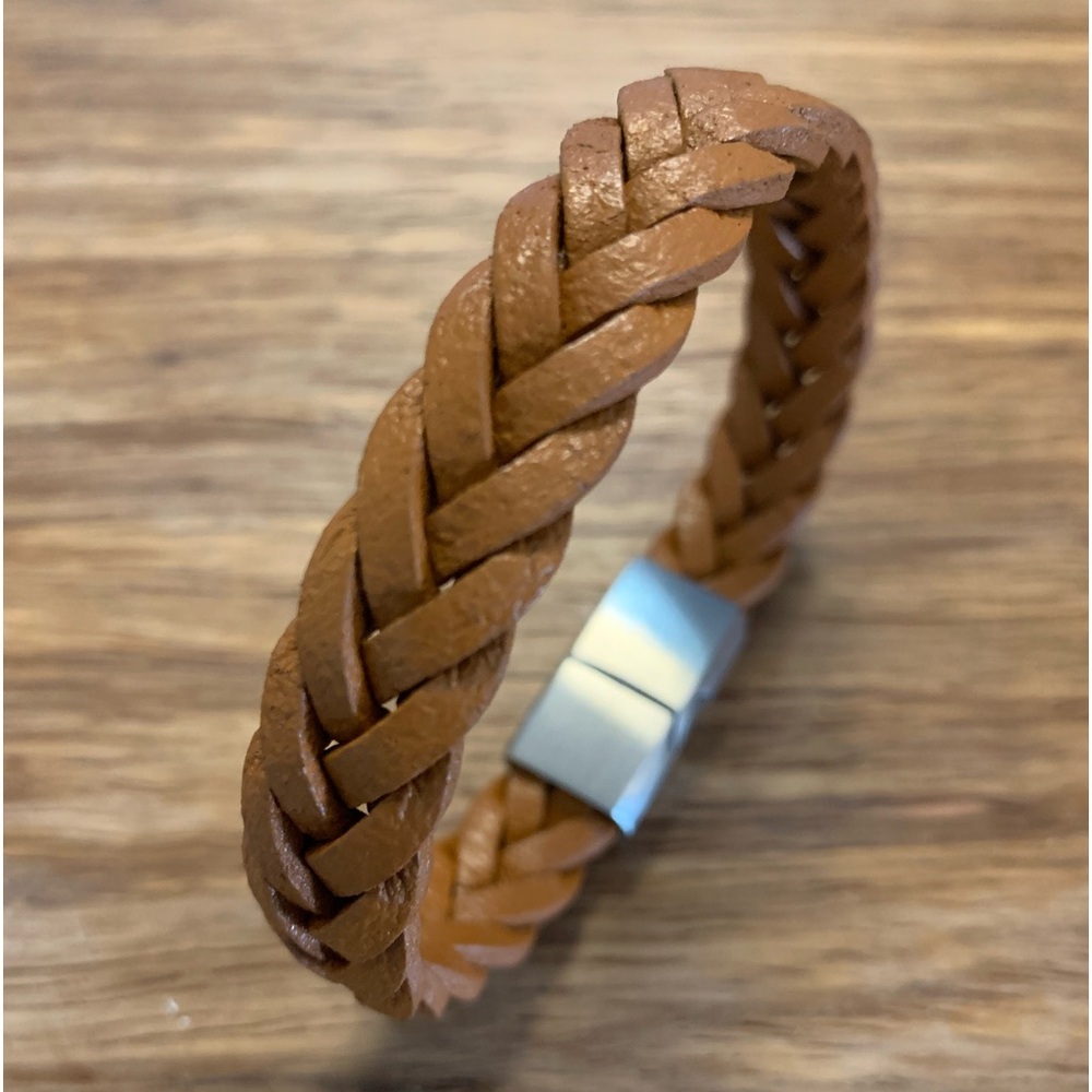 Men’s Woven Leather Bracelet With Magnetic Closure 8”